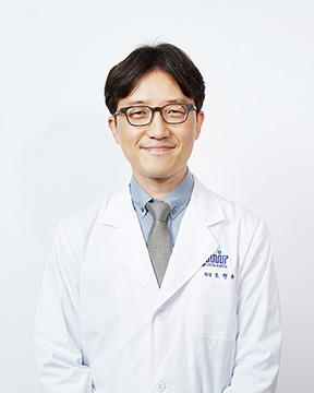 DR. 조현규 대표원장